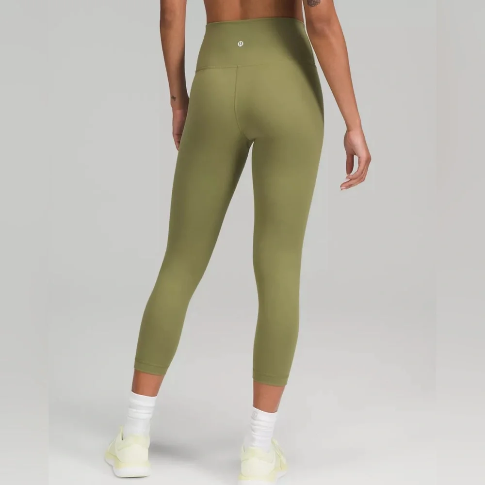 Lululemon - Picture 2 of 7